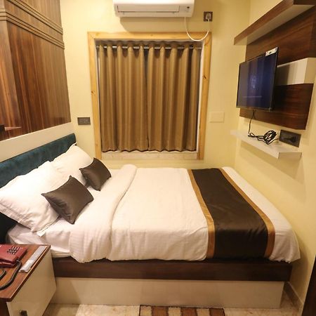 Mohar Residency Hotel Calcutta Eksteriør billede