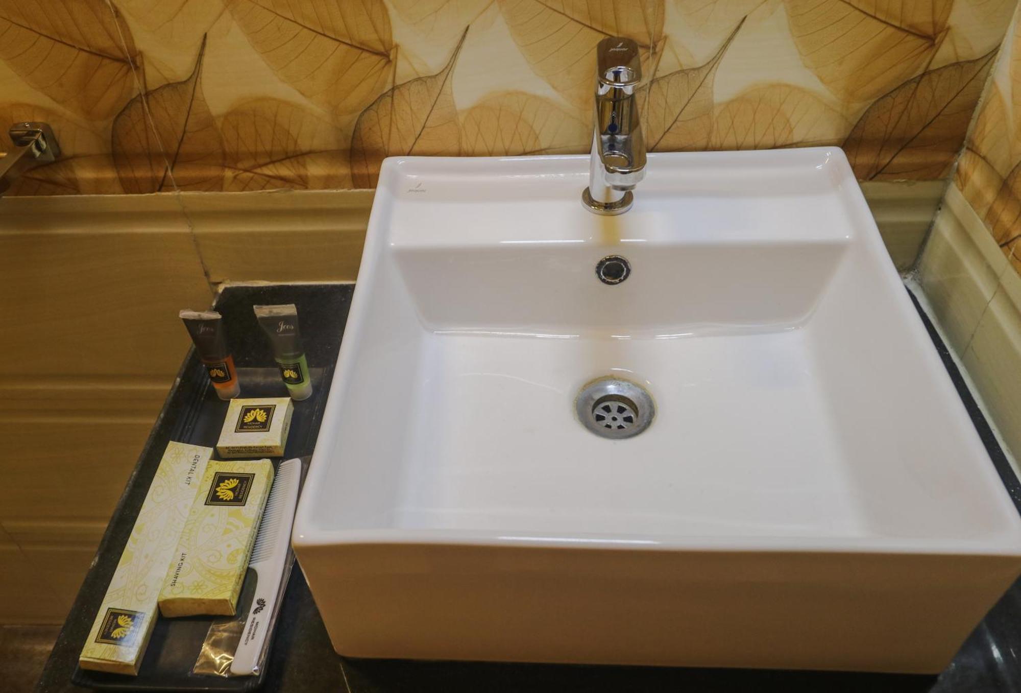 Mohar Residency Hotel Calcutta Eksteriør billede
