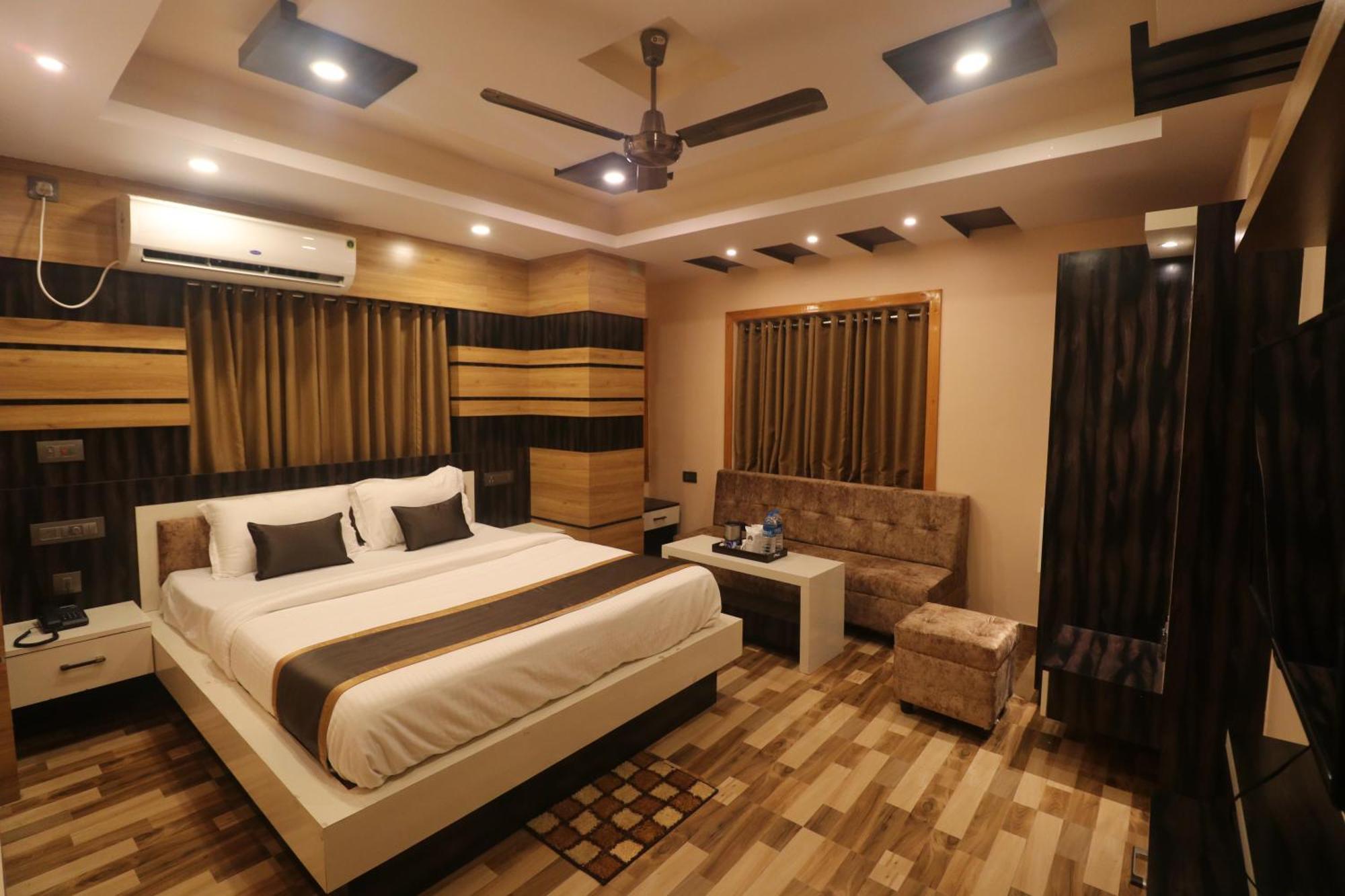 Mohar Residency Hotel Calcutta Eksteriør billede