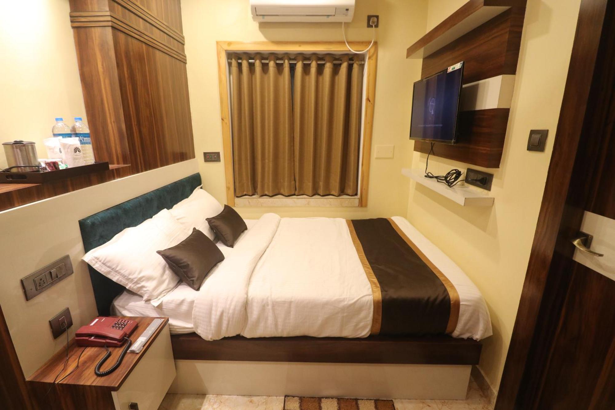 Mohar Residency Hotel Calcutta Eksteriør billede