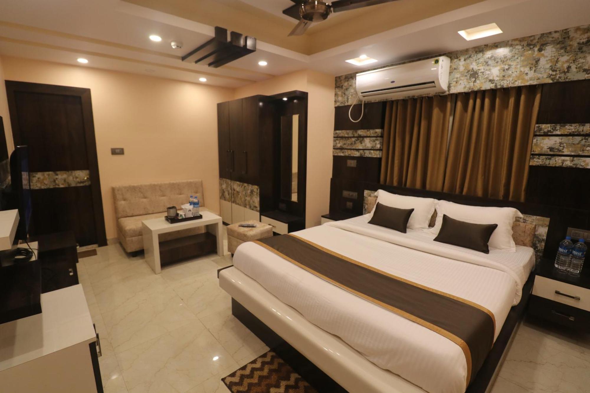 Mohar Residency Hotel Calcutta Eksteriør billede