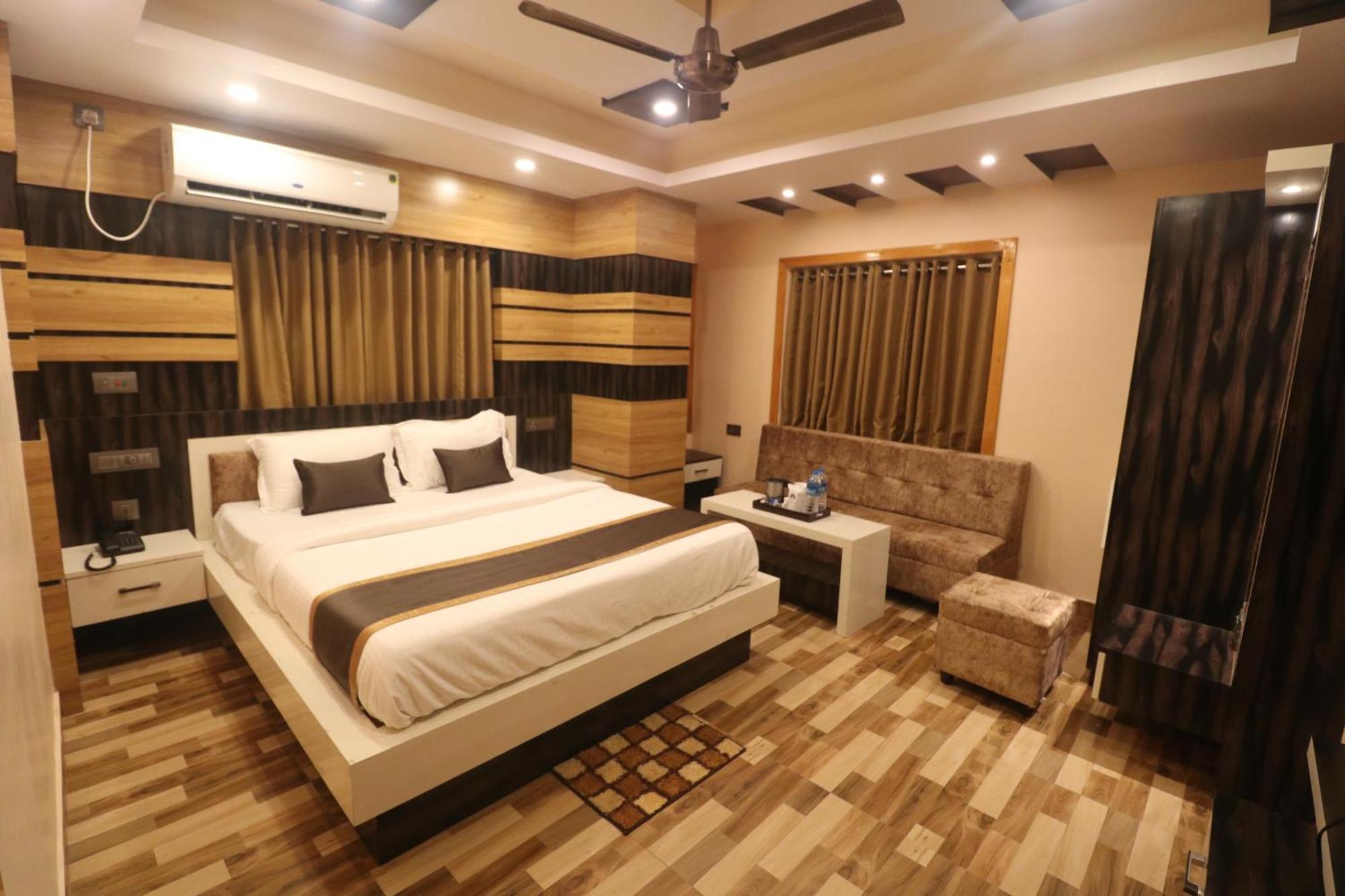 Mohar Residency Hotel Calcutta Eksteriør billede