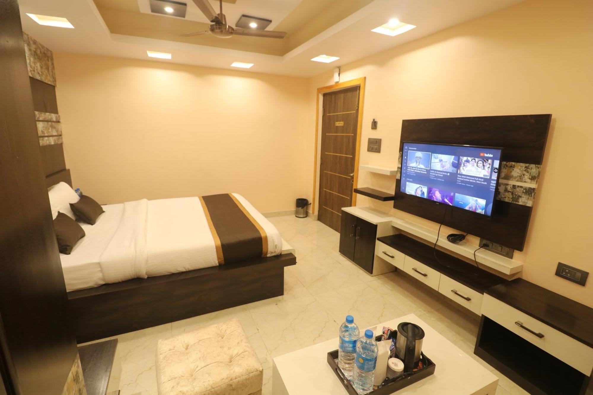 Mohar Residency Hotel Calcutta Eksteriør billede