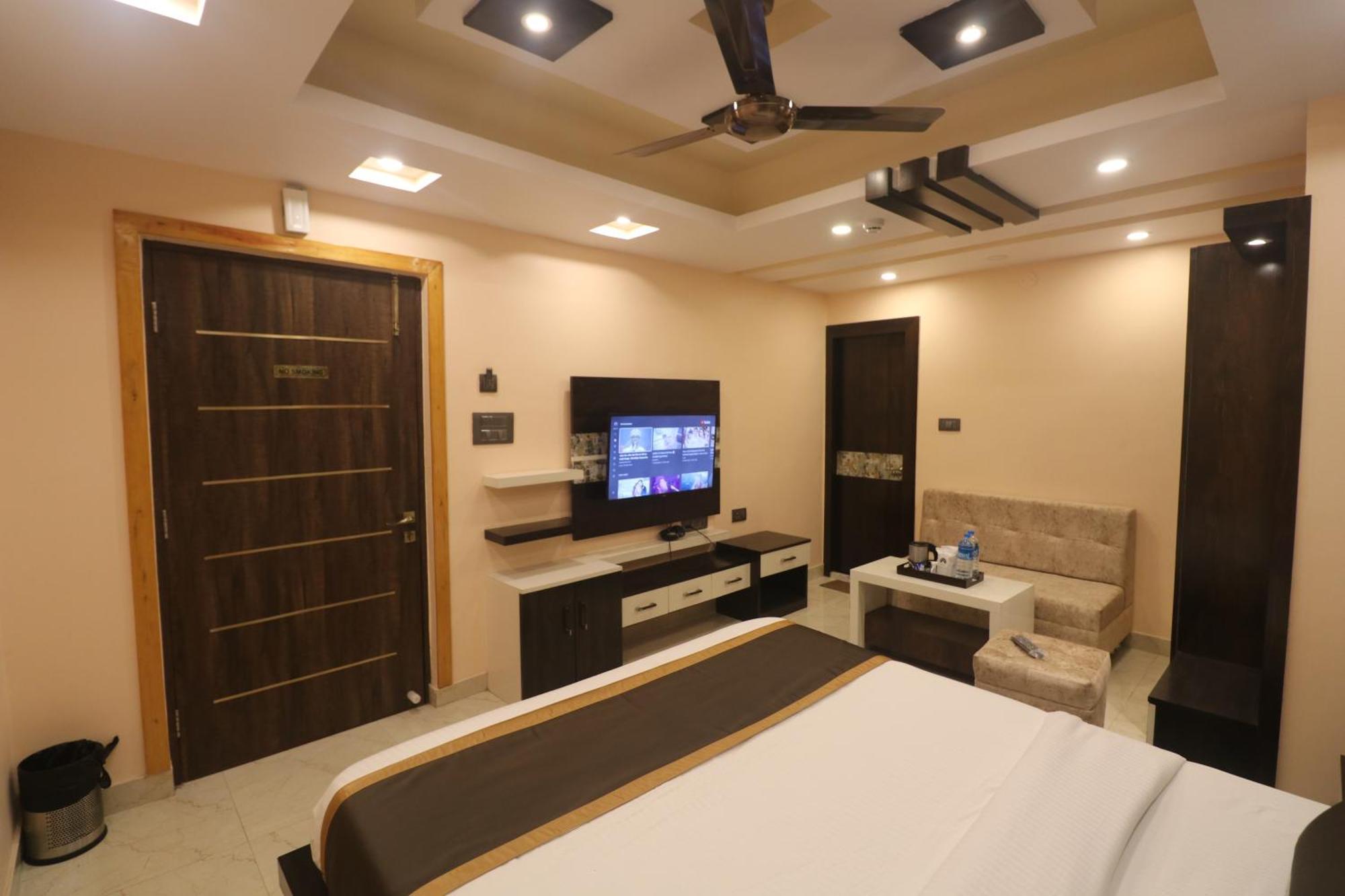 Mohar Residency Hotel Calcutta Eksteriør billede
