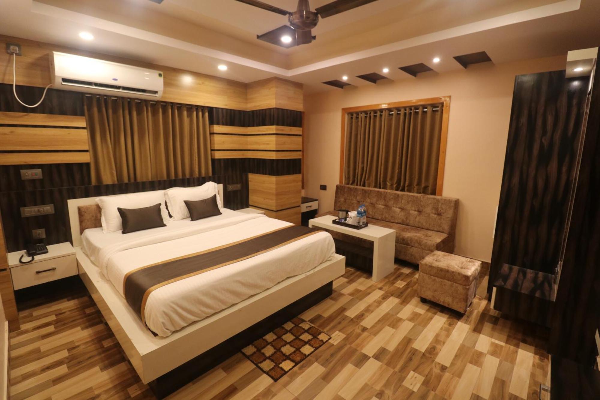 Mohar Residency Hotel Calcutta Eksteriør billede